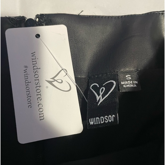 Black Leather Skirt - Picture 3 of 3